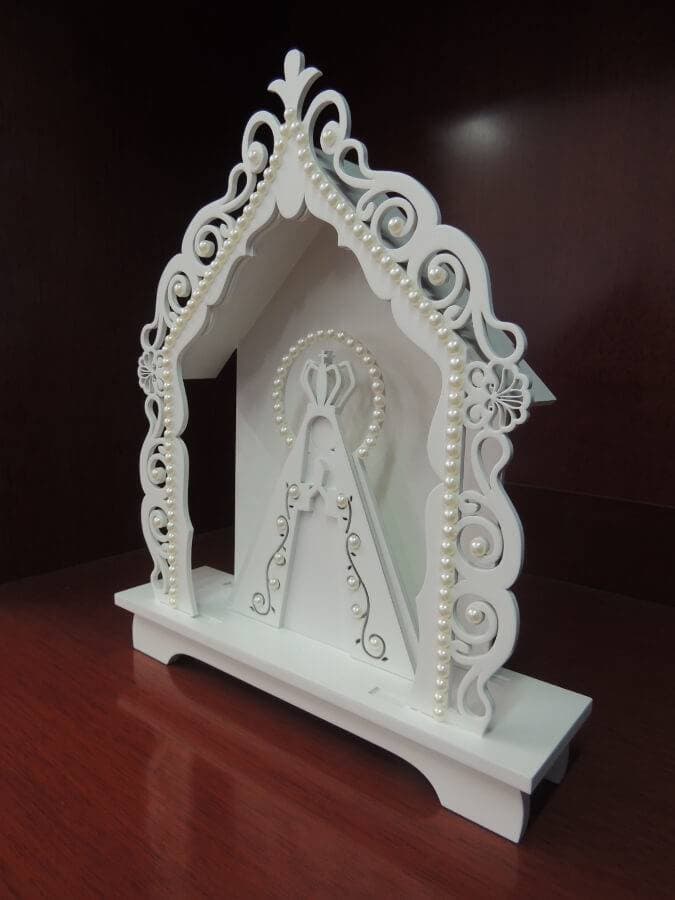 Capela de Madeira Nossa Senhora Aparecida Na Cor Branca 29.5 Cm
